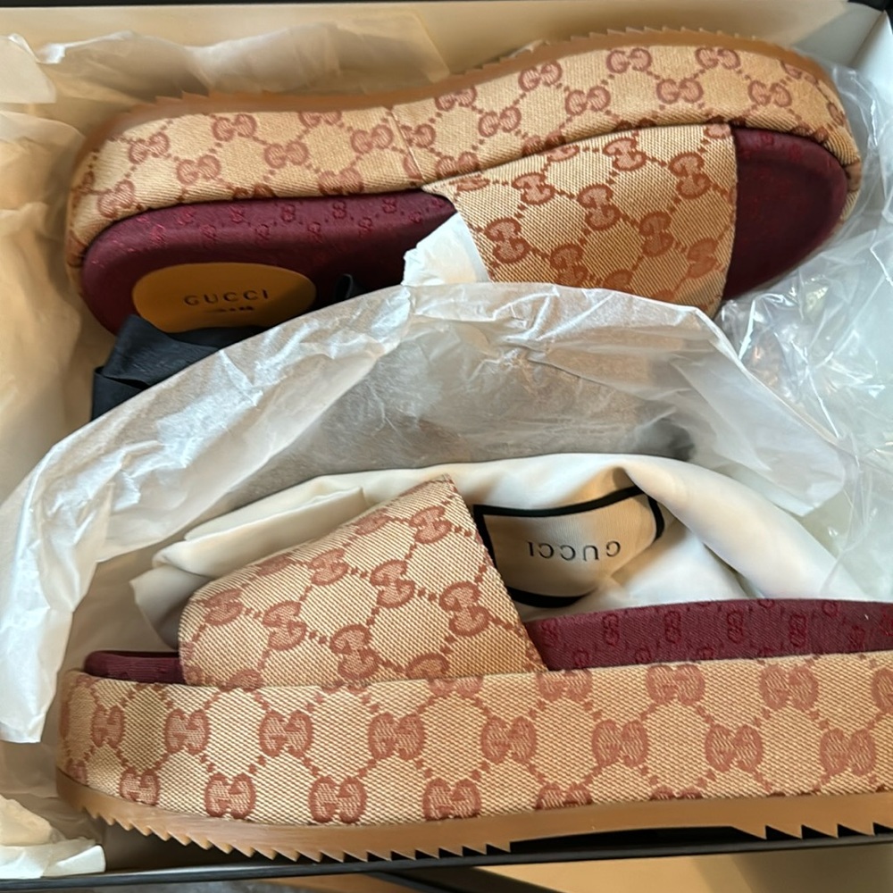 Brand new Gucci Beige Ruggine Platform Sandals